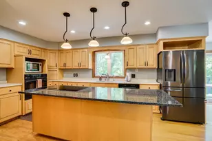 8973 Knoble Ct, Eden Prairie, MN 55347 - Photo 18