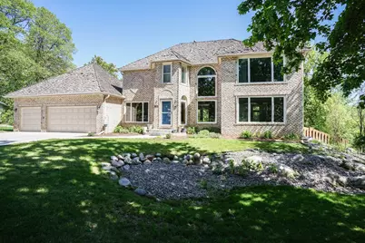 8973 Knoble Court, Eden Prairie, MN 55347 - Photo 4