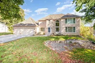 8973 Knoble Ct, Eden Prairie, MN 55347 - Photo 6