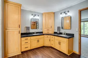 8973 Knoble Ct, Eden Prairie, MN 55347 - Photo 30