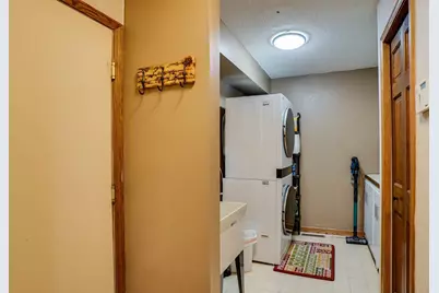 8973 Knoble Court, Eden Prairie, MN 55347 - Photo 18