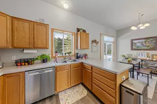 1313 Constitutional Dr, Northfield, MN 55057 - Photo 12