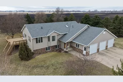 6335 1st Avenue W, Willmar, MN 56201 - Photo 1