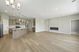 3660 Coral Bell Dr, Shakopee, MN 55379 - Photo 14