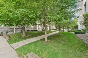 12761 College View Dr, Eden Prairie, MN 55347 - Photo 20