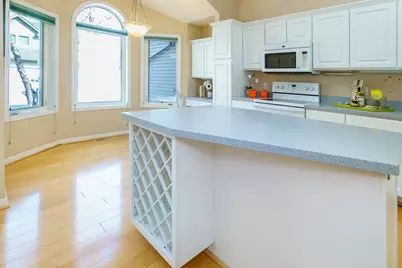 9125 Medley Circle, Golden Valley, MN 55427 - Photo 6