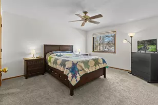 7646 13th St N, Oakdale, MN 55128 - Photo 8