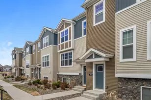 799 Roselyn Dr, Victoria, MN 55386 - Photo 2