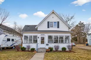 305 N Prairie St, Lake City, MN 55041 - Photo 2