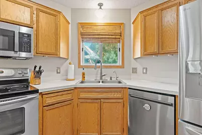 14172 Heywood Path, Apple Valley, MN 55124 - Photo 6