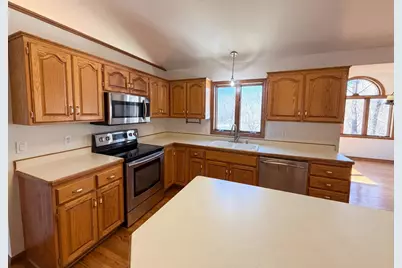 8433 Upland Lane N, Maple Grove, MN 55311 - Photo 2