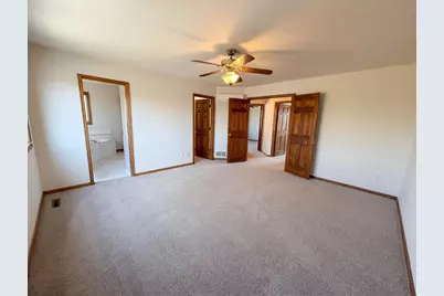 8433 Upland Lane N, Maple Grove, MN 55311 - Photo 4