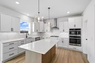 8635 183rd St W, Lakeville, MN 55044 - Photo 2