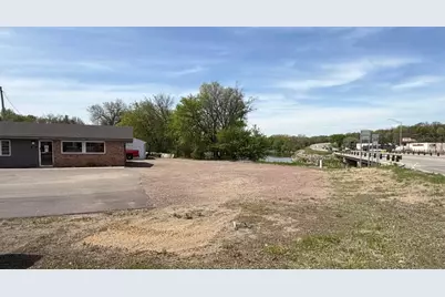 410 Springfield Parkway, Jackson, MN 56143 - Photo 2