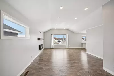 413 Grant Avenue SE, Hutchinson, MN 55350 - Photo 4