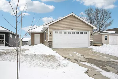 413 Grant Avenue SE, Hutchinson, MN 55350 - Photo 1