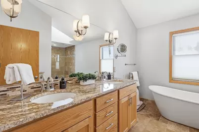 1005 Crystal Lake Road W, Burnsville, MN 55306 - Photo 16