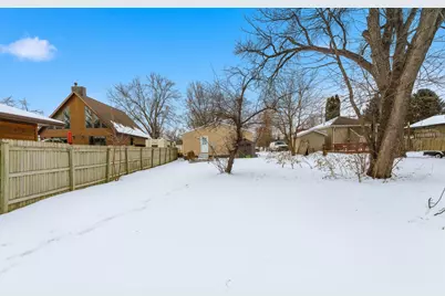 605 Le Hillier Street, Mankato, MN 56001 - Photo 24