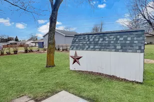 922 S State St, Fairmont, MN 56031 - Photo 6