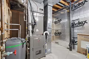 180 Red Oaks Dr, Vadnais Heights, MN 55127 - Photo 52