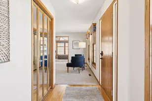 180 Red Oaks Dr, Vadnais Heights, MN 55127 - Photo 12