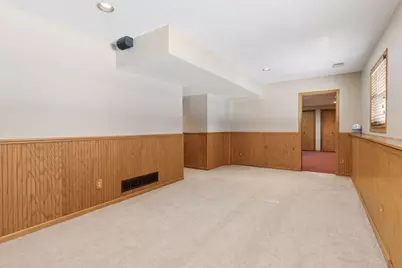 180 Red Oaks Drive, Vadnais Heights, MN 55127 - Photo 44