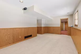 180 Red Oaks Dr, Vadnais Heights, MN 55127 - Photo 44