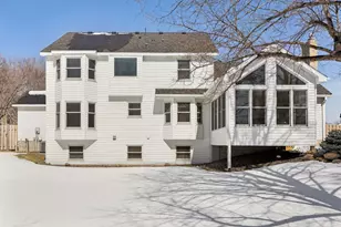 180 Red Oaks Dr, Vadnais Heights, MN 55127 - Photo 56