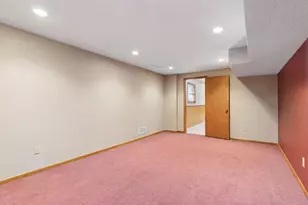 180 Red Oaks Dr, Vadnais Heights, MN 55127 - Photo 50