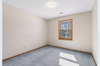 180 Red Oaks Drive, Vadnais Heights, MN 55127 - Photo 40