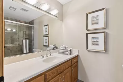 180 Red Oaks Drive, Vadnais Heights, MN 55127 - Photo 36