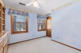 180 Red Oaks Dr, Vadnais Heights, MN 55127 - Photo 38