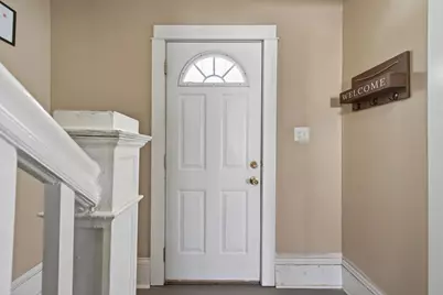 817 Minnehaha Avenue W, Saint Paul, MN 55104 - Photo 4