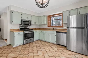 11250 Red Fox Dr, Maple Grove, MN 55369 - Photo 10