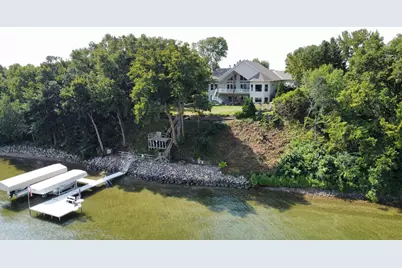 521 E Summit Street, Battle Lake, MN 56515 - Photo 4