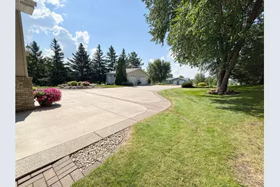 521 E Summit Street, Battle Lake, MN 56515 - Photo 64