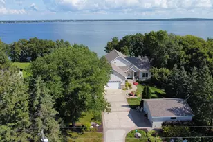 521 E Summit St, Battle Lake, MN 56515 - Photo 70