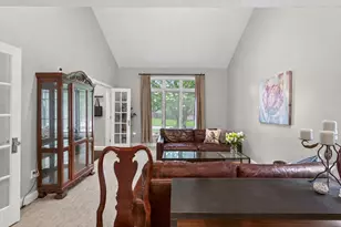 10261 Phaeton Dr, Eden Prairie, MN 55347 - Photo 12