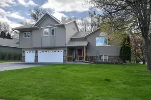 826 3rd St N, Sartell, MN 56377 - Photo 2
