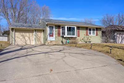 121 6th Avenue NE, Hutchinson, MN 55350 - Photo 1