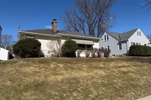 1879 Montreal Ave, Saint Paul, MN 55116 - Photo 2