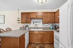 2337 Amberwood Dr, Woodbury, MN 55125 - Photo 6