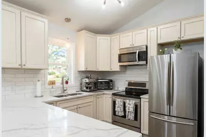 15064 92nd Place N, Maple Grove, MN 55369 - Photo 2