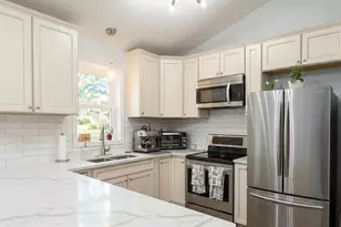 15064 92nd Pl N, Maple Grove, MN 55369 - Photo 2