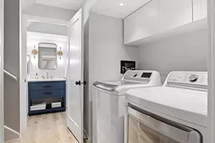 2726 Humboldt Ave S, Minneapolis, MN 55408 - Photo 30