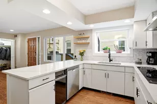 2726 Humboldt Ave S, Minneapolis, MN 55408 - Photo 2