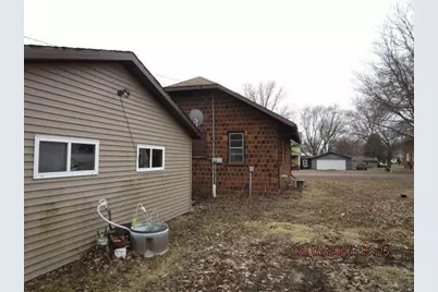 608 N 5th Street, Bricelyn, MN 56014 - Photo 2