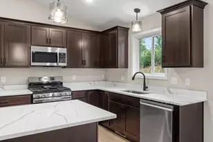 581 Sienna Dr, Watertown, MN 55388 - Photo 10