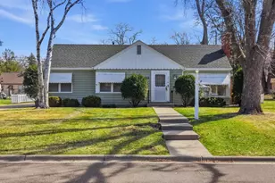 3016 Perry Ave N, Golden Valley, MN 55422 - Photo 2