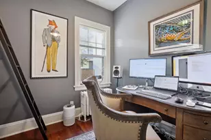 1005 Cedar Lake Rd S, Minneapolis, MN 55405 - Photo 20